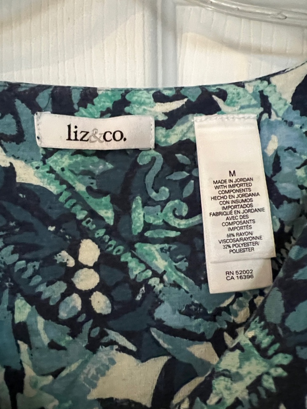 4/$20 Liz & co Teal and White Sleeveless Cowl Neck Tank - Picture 2 of 3